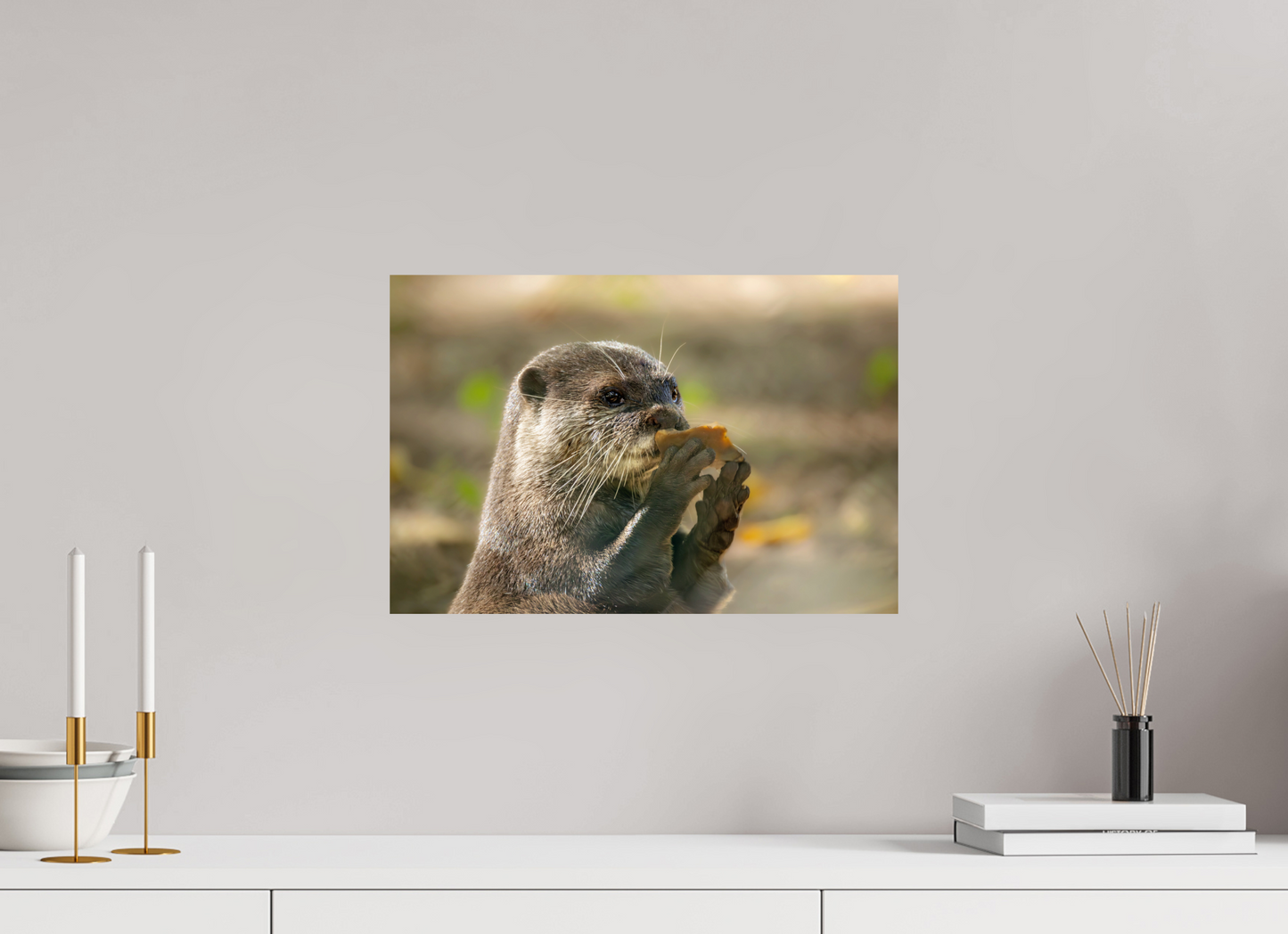 45 x 30 cm, Smooth Glossy otter with rock