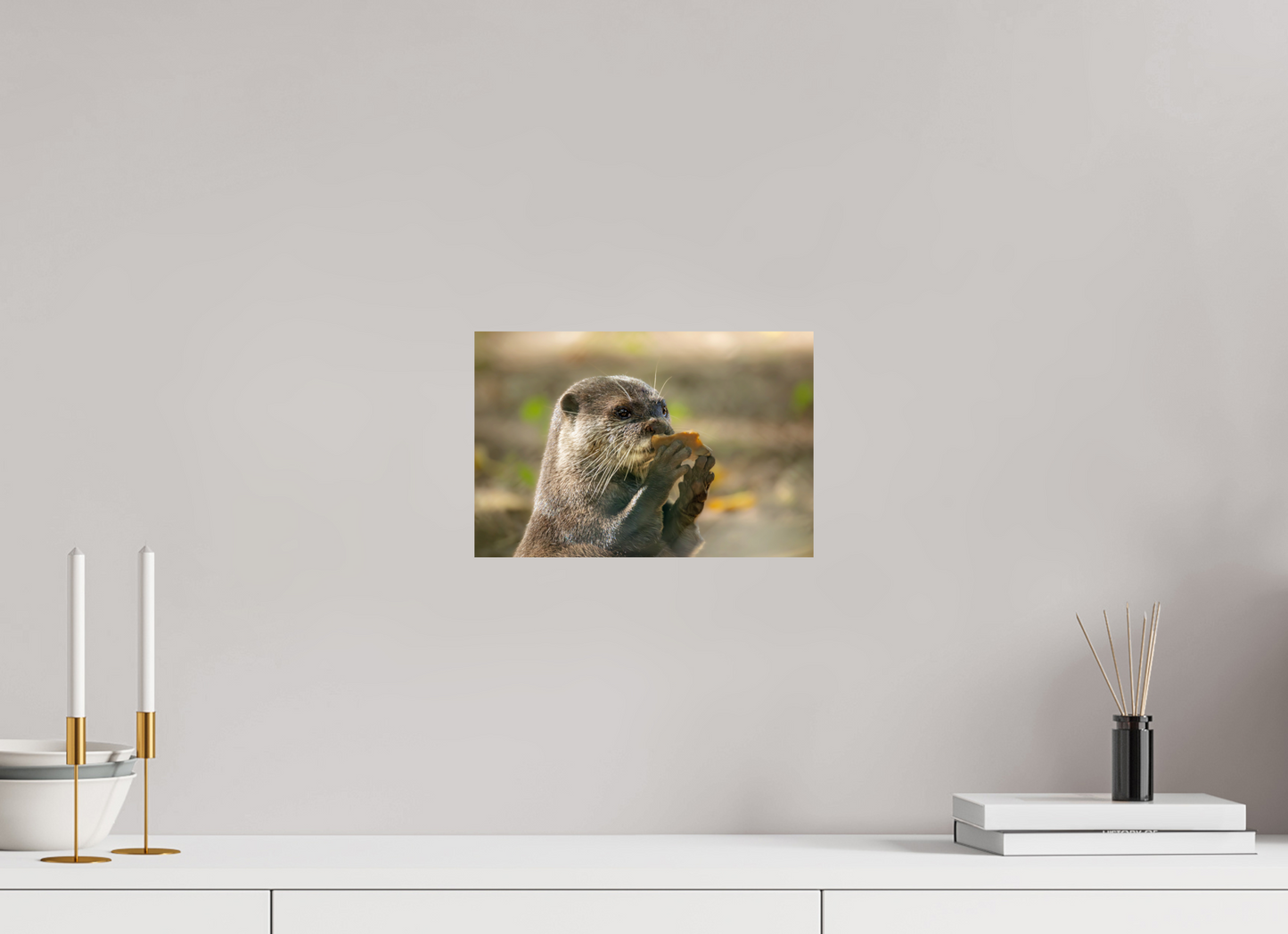 30 x 20 cm, Smooth Glossy otter with rock