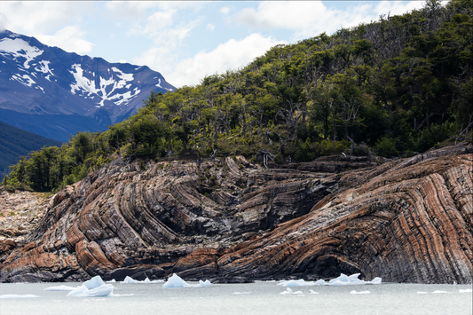 Curvy Shore